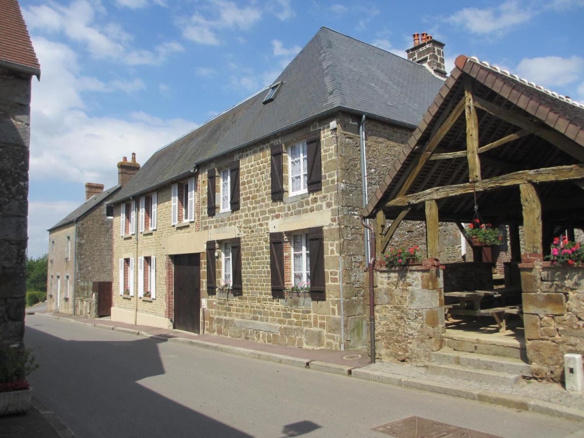 Bed and Breakfast Le Figuier La Foret-Auvray Zewnętrze zdjęcie
